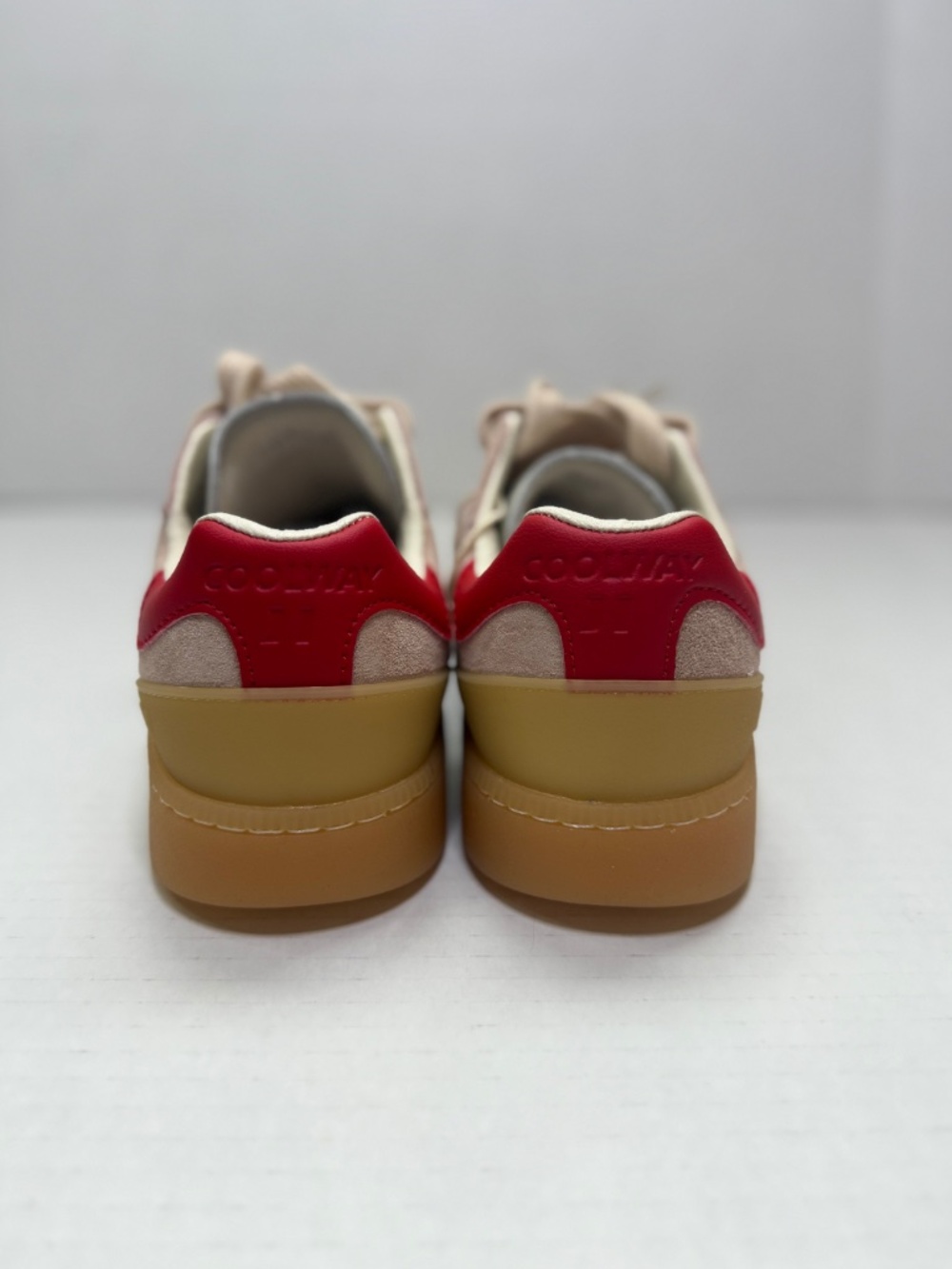 NWOB Coolway Goal Suede Retro Court Sneakers -Marshmallow/Red- size 7.5 US/ 38EU - Picture 8 of 11